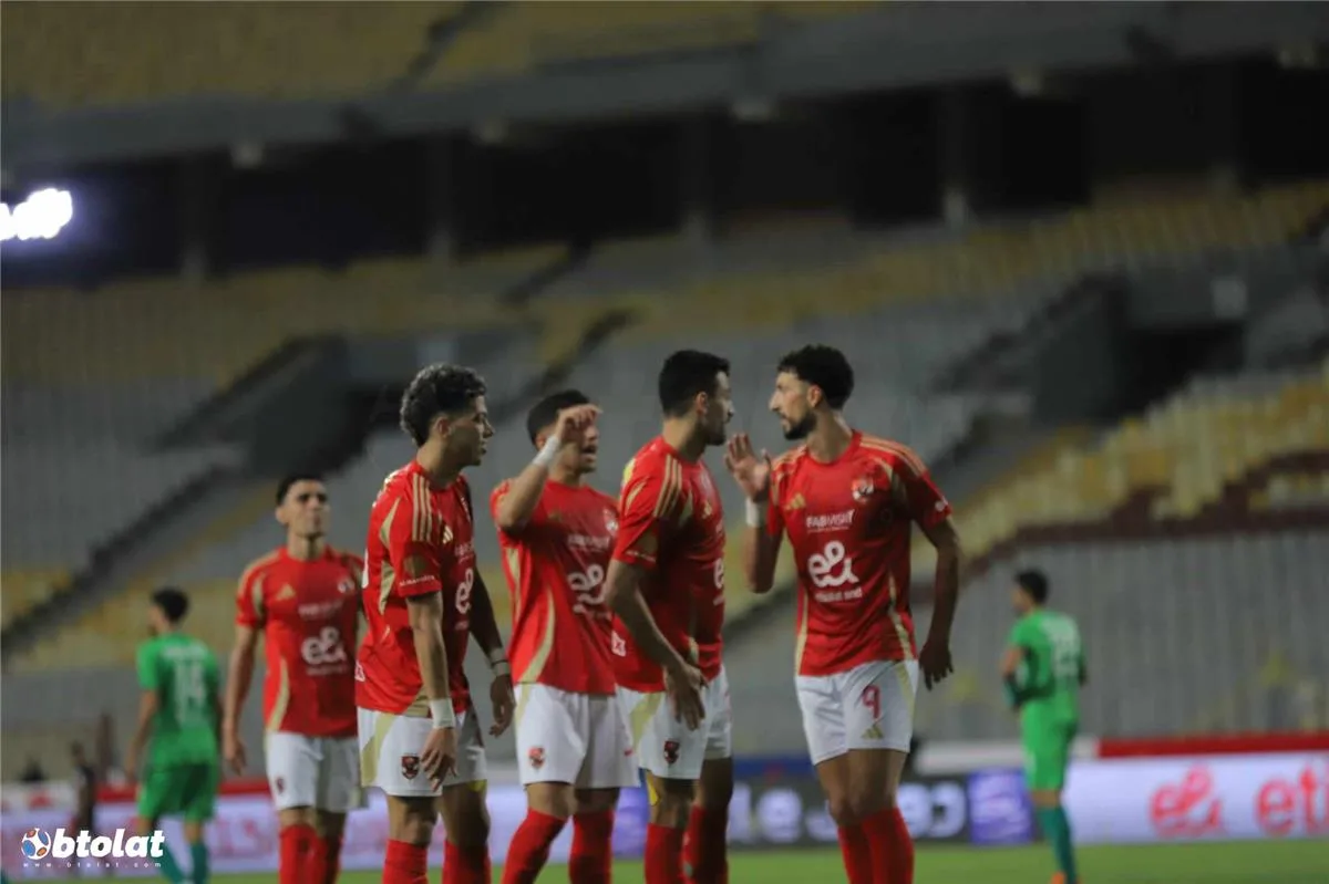 الأهلي يفوز على المصري برباعية مثيرة ويتصدر ترتيب الدوري مؤقتًا