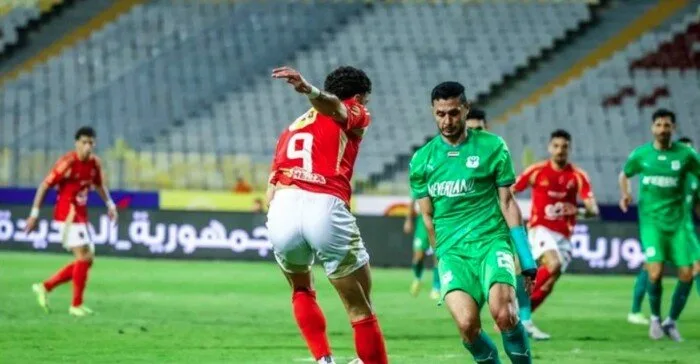 الأهلي يقسو على المصري برباعية ويتصدر الدوري مؤقتًا «فيديو»
