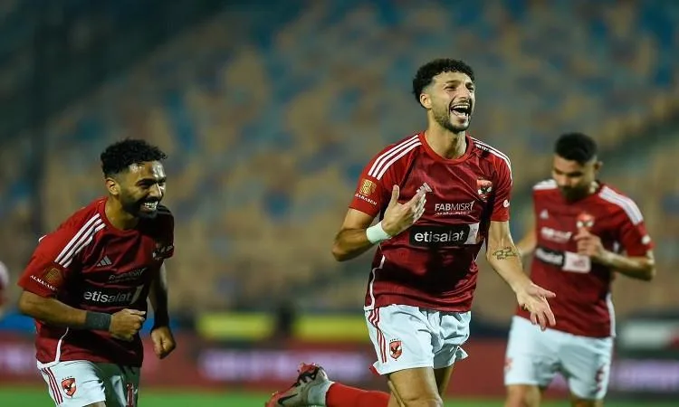 الأهلي يهدف لإنهاء موسم الدوري بالتتويج أمام فاركو في مباراة حاسمة tonight. الأهلي يهدف لإنهاء موسم الدوري بالتتويج أمام فاركو في مباراة حاسمة tonight.
