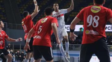الأهلي يهيمن على الزمالك في الشوط الأول من نصف نهائي كأس السوبر لكرة اليد