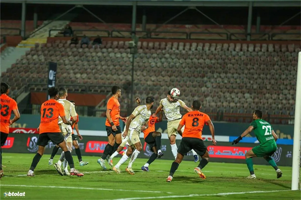 الأهلي يواجه تحديًا صعبًا ضد البنك الأهلي في سعيه للتتويج بلقب الدوري.