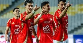 الأهلي يوشك على إنهاء صفقة دفاعية بشكل رسمي.. رد مُؤكّد