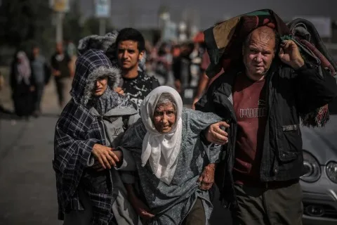 “الأورومتوسطي”: الحصار الإسرائيلي يفتك بـ14 مسنا في غزة خلال أسبوع