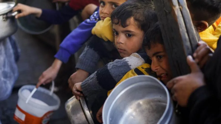 الأونروا: نفاد إمدادات الغذاء للأطفال في غزة.. والصحة العالمية تحذر من انهيار النظام الصحي الأونروا: نفاد إمدادات الغذاء للأطفال في غزة.. والصحة العالمية تحذر من انهيار النظام الصحي