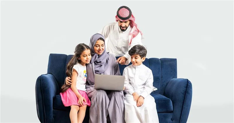 الإحصائيات: 51% من العائلات سعودية و71% من السكان تقل أعمارهم عن 35 عامًا الإحصائيات: 51% من العائلات سعودية و71% من السكان تقل أعمارهم عن 35 عامًا