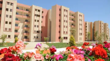 الإسكان تبني 3972 مسكنًا وتطوير المناطق الصناعية في العاشر من رمضان.