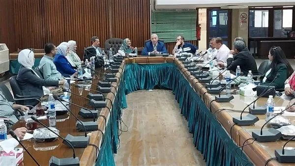 الإسكان: تحسين بيئة الاستثمار وإدارة منظومة المياه في ورشتي عمل بـ15 مايو والصالحية الجديدة