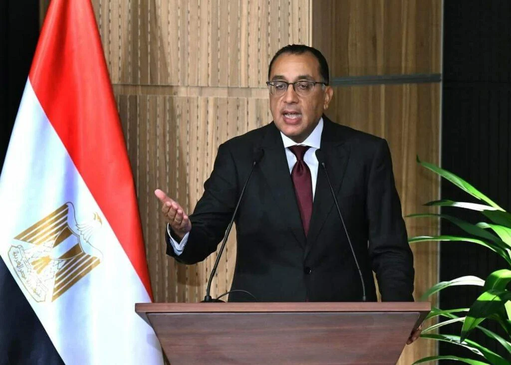 الإمارات تدشن مشروعا صناعيا في مصر علي مساحة 20 مليون متر مربع