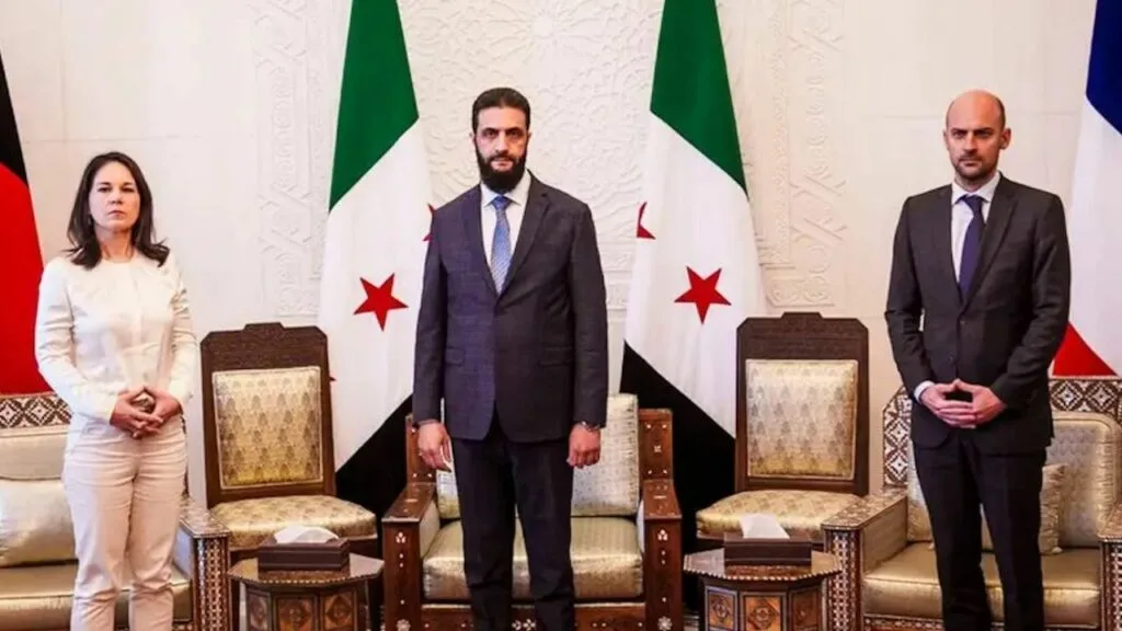 الاتحاد الأوروبي يخفف العقوبات على سوريا: “فرصة تاريخية لإعادة البناء وجذب الاستثمارات الأوروبية” الاتحاد الأوروبي يخفف العقوبات على سوريا: “فرصة تاريخية لإعادة البناء وجذب الاستثمارات الأوروبية”
