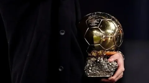 الاتحاد الأوروبي يعلن عن موعد حفل توزيع جوائز الكرة الذهبية في 22 سبتمبر الاتحاد الأوروبي يعلن عن موعد حفل توزيع جوائز الكرة الذهبية في 22 سبتمبر
