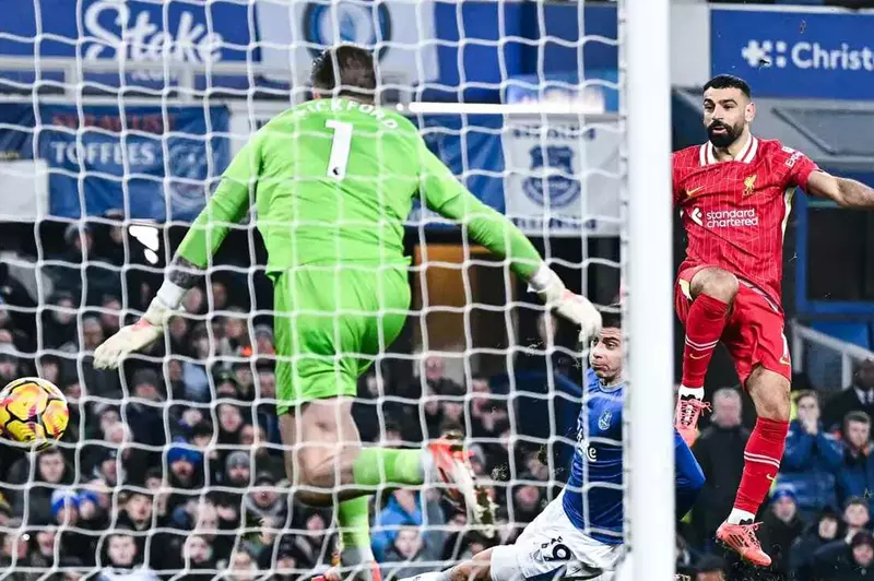 الاتحاد الأوروبي يكرم ليفربول وإيفرتون لموقفهما المشترك ضد العنصرية