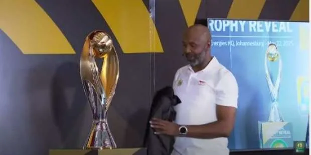 الاتحاد الإفريقي يReveal التصميم الجديد لكأس دوري أبطال إفريقيا (فيديو وصور) الاتحاد الإفريقي يReveal التصميم الجديد لكأس دوري أبطال إفريقيا (فيديو وصور)
