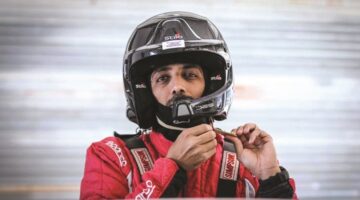 الاتحاد القطري للسيارات والدراجات النارية يكرم سائق الراليات ناصر الكواري