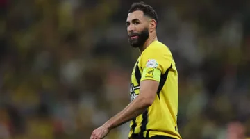 الاتحاد يستعيد خدمات بنزيما قبل مواجهة الشباب الهامة