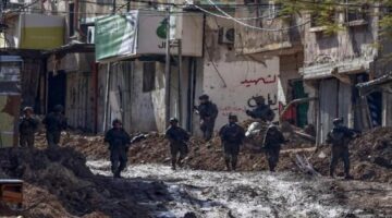 الاحتلال الإسرائيلي يحتجز مئات المواطنين على مدخل طولكرم ونور شمس