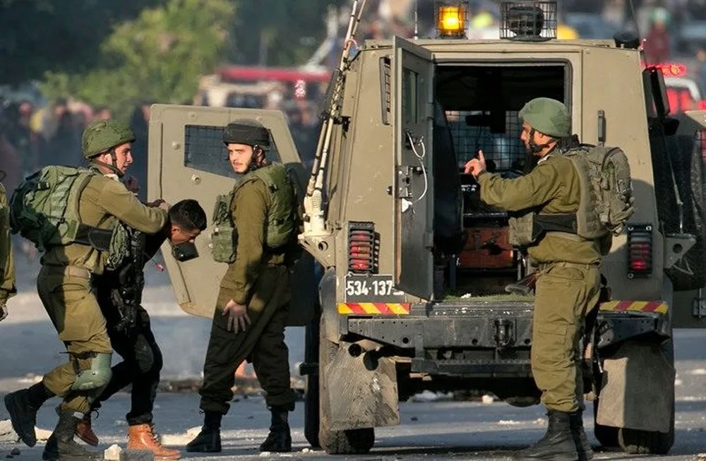 الاحتلال الإسرائيلي يعتقل 17 ألف فلسطيني في الضفة الغربية منذ بداية الهجوم على غزة