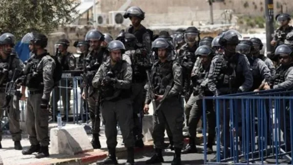 الاحتلال يزيد من استخدام الفلسطينيين كدروع بشرية في الضفة الغربية وقطاع غزة الاحتلال يزيد من استخدام الفلسطينيين كدروع بشرية في الضفة الغربية وقطاع غزة
