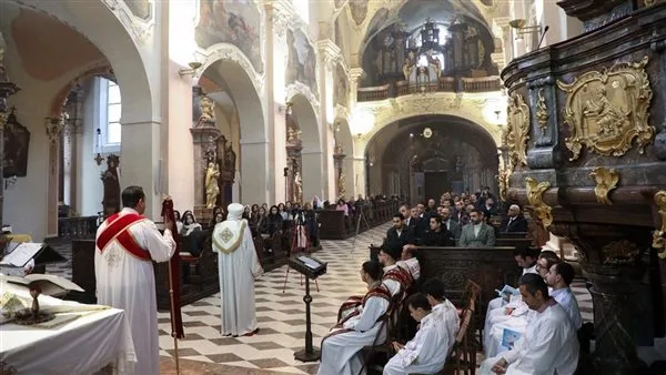البابا من التشيك: نمو الكنيسة في المهجر يأتي بالمحافظة على التقاليد القبطية
