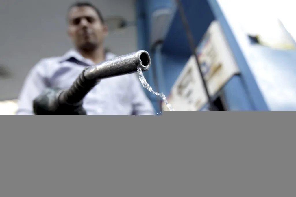 البترول: 5 عينات بنزين غير مطابقة للمواصفات على مستوى الجمهورية البترول: 5 عينات بنزين غير مطابقة للمواصفات على مستوى الجمهورية