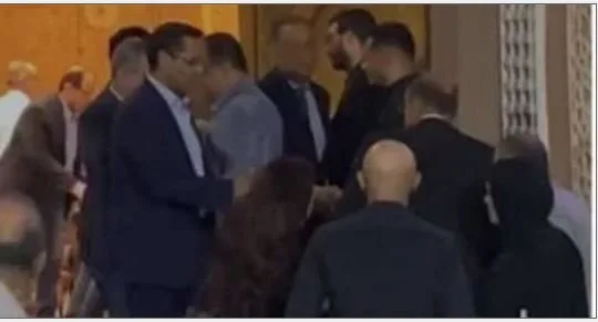 البلشي وعبد المحسن سلامة يتصدران قائمة الحضور في عزاء زوجة الإعلامي محمد مصطفى شردي. البلشي وعبد المحسن سلامة يتصدران قائمة الحضور في عزاء زوجة الإعلامي محمد مصطفى شردي.