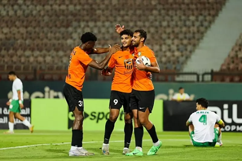 البنك الأهلي يتأهل إلى نصف نهائي كأس الرابطة بعد الفوز على مودرن سبورت. البنك الأهلي يتأهل إلى نصف نهائي كأس الرابطة بعد الفوز على مودرن سبورت.