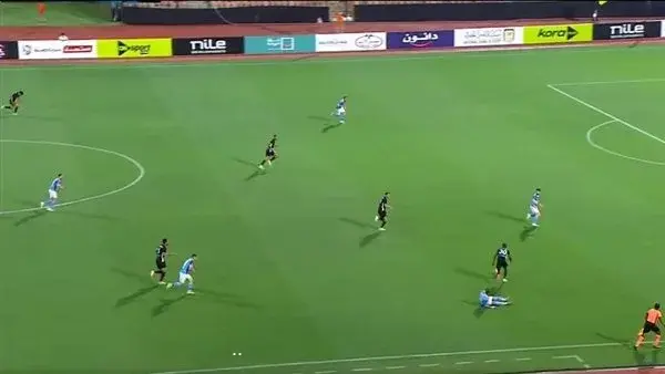 البنك الأهلي يضرب بقوة وينهي الشوط الأول متقدمًا على بيراميدز بثنائية نظيفة..فيديو