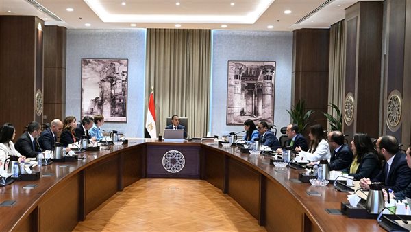 البنك الأوروبي يُشيد بإجراءات الحكومة.. ويؤكد: ملتزمون بدعم الاقتصاد المصري