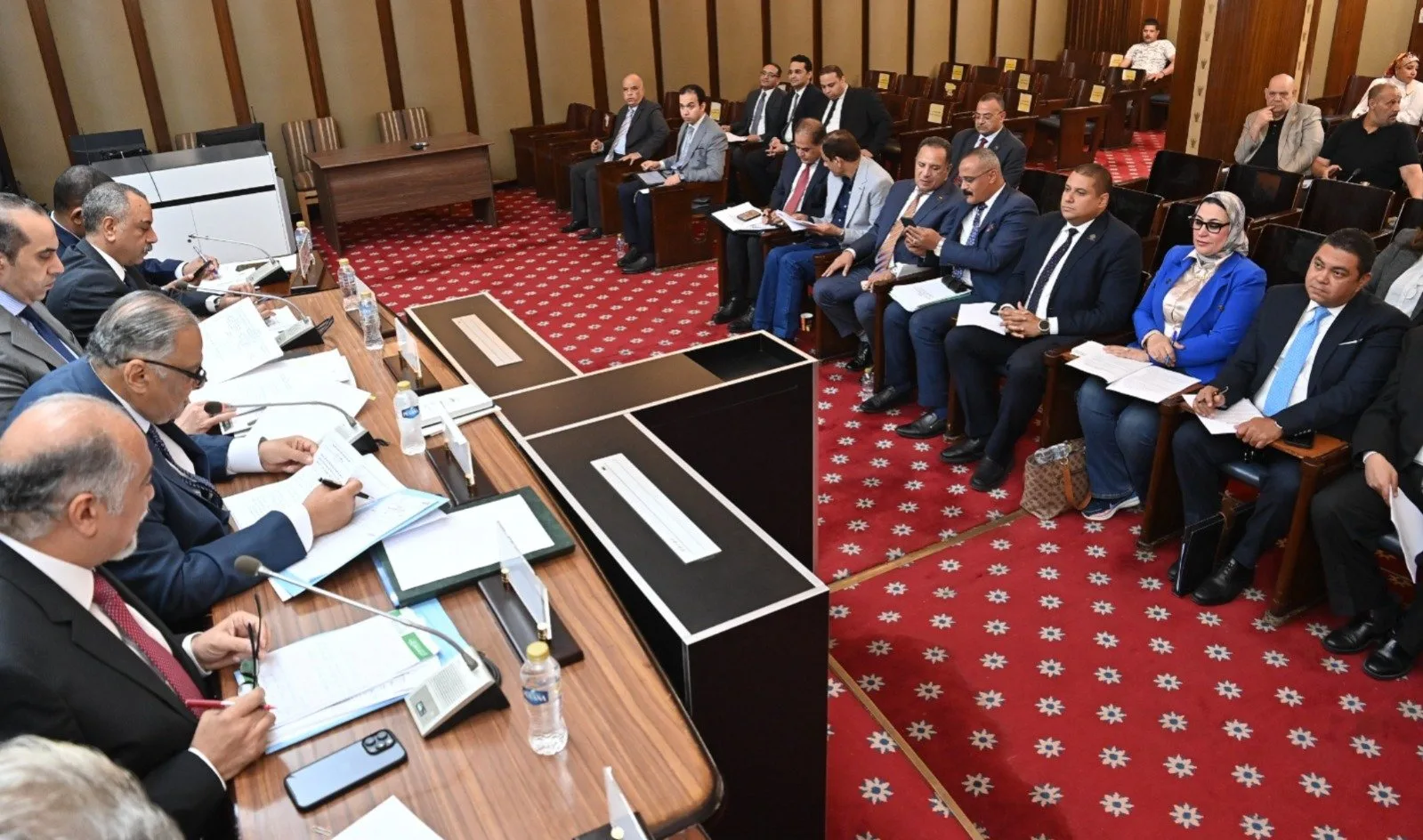 رئيس لجنة الشؤون الدستورية في مجلس النواب: التعديل التشريعي للدوائر الانتخابية يهدف إلى تعزيز التمثيل النيابي. رئيس لجنة الشؤون الدستورية في مجلس النواب: التعديل التشريعي للدوائر الانتخابية يهدف إلى تعزيز التمثيل النيابي.