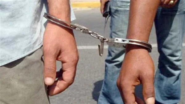 التحقيق مع عاطلين لسرقة سيارة بالإسكندرية