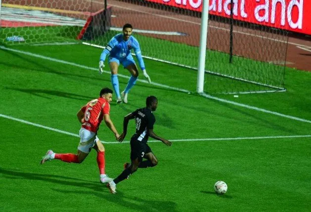 التعادل الإيجابي 1-1 ينتهي به الشوط الأول بين الأهلي والبنك في الدوري «فيديو» التعادل الإيجابي 1-1 ينتهي به الشوط الأول بين الأهلي والبنك في الدوري «فيديو»