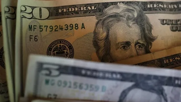 التقرير اليومي: سعر الدولار أمام الجنيه المصري ليوم الاثنين 19 مايو 2025 التقرير اليومي: سعر الدولار أمام الجنيه المصري ليوم الاثنين 19 مايو 2025