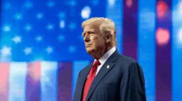 التلفزيون الأمريكي يرفع دعوى ضد “ترامب” بسبب توقف التمويل الحكومي