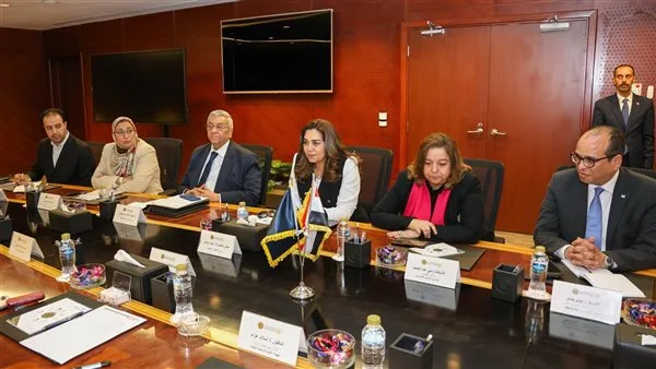 التنمية المحلية تبحث مع الرقابة المالية التعاون والاستفادة من الخدمات غير المصرفية