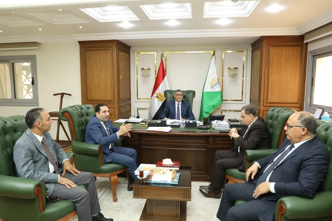 التنمية المحلية: حصر مشكلات ترتخيص المحال العامة لبحث حلها