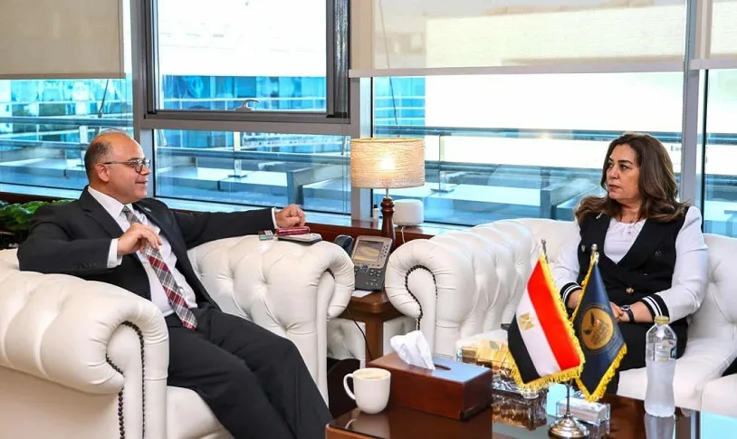 التنمية المحلية والرقابة المالية تتفقان على وصول الخدمة غير المصرفية لأكبر شريحة