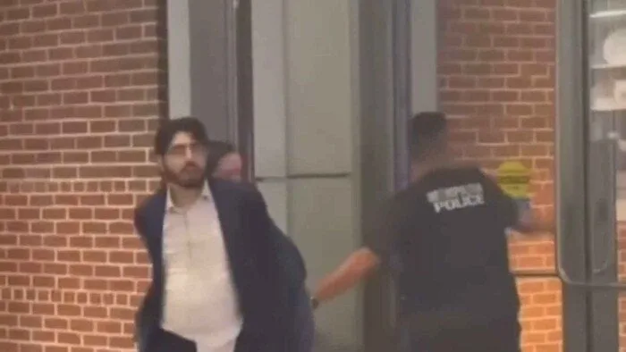 الجاني نادى بفلسطين ثم أطلق النار… تفاصيل ما وقع في حادثة واشنطن الجاني نادى بفلسطين ثم أطلق النار… تفاصيل ما وقع في حادثة واشنطن