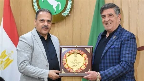 “الجبهة الوطنية” تمنح محافظ الشرقية درع الحزب تقديرًا لجهوده في تعزيز التنمية المحلية “الجبهة الوطنية” تمنح محافظ الشرقية درع الحزب تقديرًا لجهوده في تعزيز التنمية المحلية