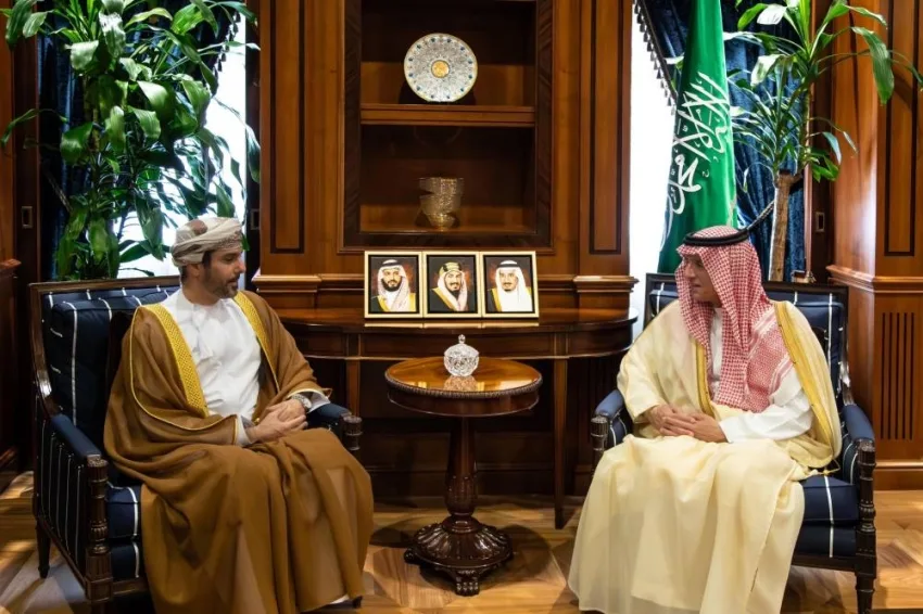 الجبير يلتقي سفير عمان الجبير يلتقي سفير عمان
