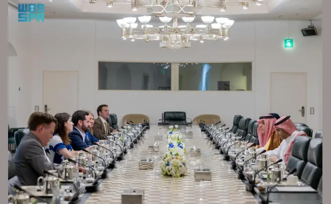 الجبير يلتقي وفدًا من الكونغرس الأمريكي لبحث التعاون الثنائي والتطورات الإقليمية