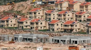الجدار والمستوطنات الفلسطينية: تحويل 22 موقعًا إلى مستوطنات كاملة يُواجه الاحتلال المجتمع الدولي