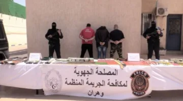 الجزائر: إحباط شبكة إجرامية في وهران وضبط ذخائر ومعدات حساسة وأسلحة من الفئتين الرابعة والخامسة (صور)
