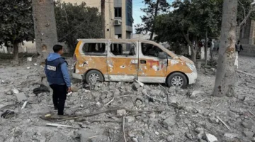 الجيش الإسرائيلي يستهدف مولدات الكهرباء في المستشفى الإندونيسي بشمال غزة