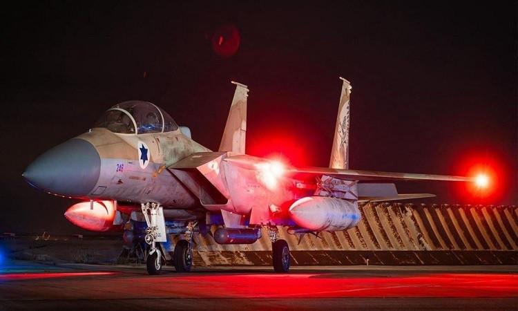 الجيش الإسرائيلي يشن غارات جوية على منطقة مجاورة للقصر الرئاسي في دمشق