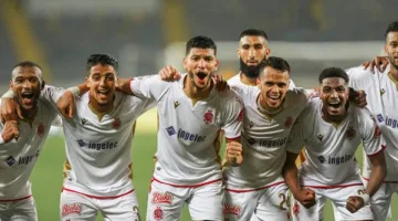 الجيش الملكي يضمن تأهله إلى دوري أبطال إفريقيا بينما يذهب الوداد إلى الكونفدرالية.