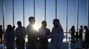 الجيل الجديد من المستثمرين في الخليج: التوازن بين الفهم الرقمي والتحديات العالمية