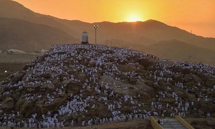 الحج المقبول لا reward له سوى الجنة الحج المقبول لا reward له سوى الجنة