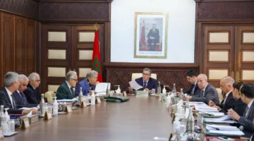 الحكومة تزيد دعمها للجمعيات إلى 13 مليار درهم خلال عامين لتعزيز التنمية.