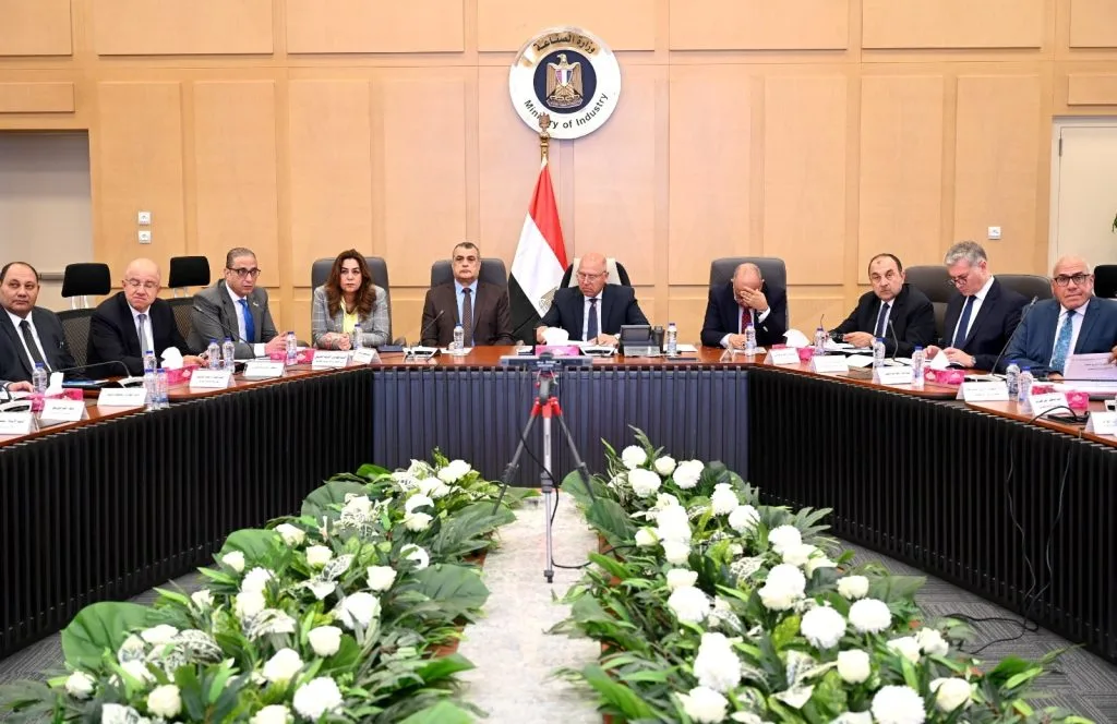 الحكومة تسعى لتحسين صناعة المضخات وتطبيق المواصفات المصرية الحكومة تسعى لتحسين صناعة المضخات وتطبيق المواصفات المصرية