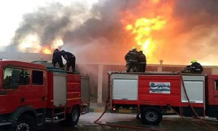 خطر حريق كبير في مصنع الزيوت والصابون بالمحلة.. وتوجه 10 سيارات إطفاء للسيطرة عليه خطر حريق كبير في مصنع الزيوت والصابون بالمحلة.. وتوجه 10 سيارات إطفاء للسيطرة عليه