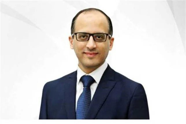 الحمصاني: الهدف الرئيسي للدولة هو تعزيز وتوطين صناعة السيارات الكهربائية | فيديو الحمصاني: الهدف الرئيسي للدولة هو تعزيز وتوطين صناعة السيارات الكهربائية | فيديو